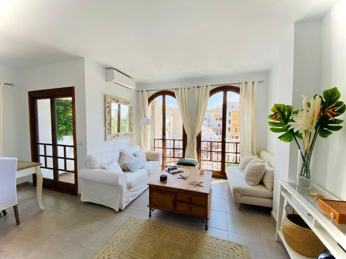 Luminoso Apartamento Para Dos Personas En Cabopino Marbella Esterno foto